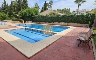 Sunny apartment in the center of Albir